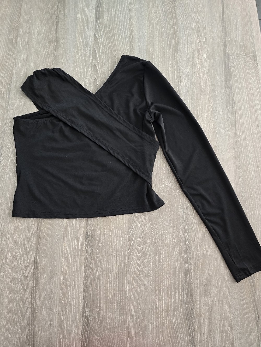 One-Shoulder Wrap Sleeve Top - Picture 3 of 6